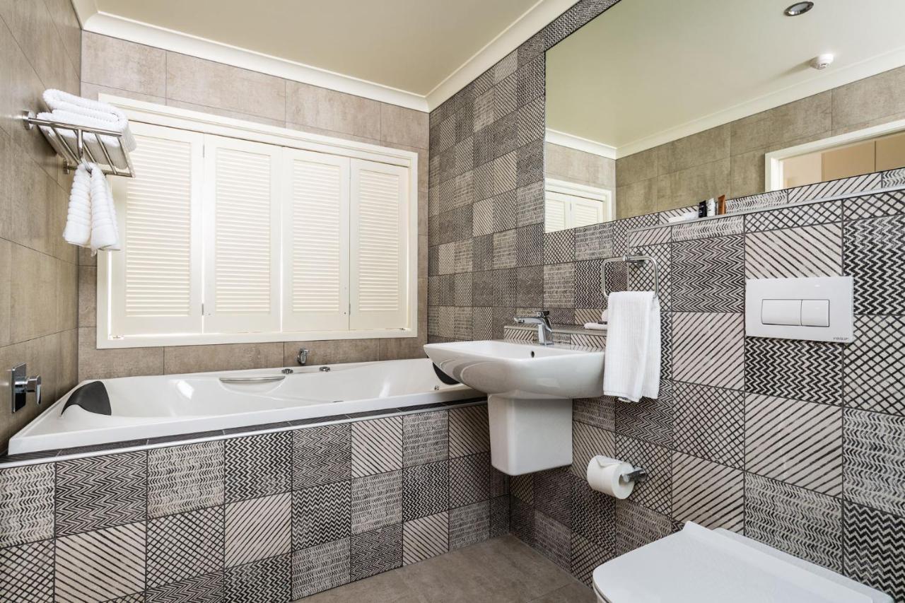 Pebble Beach Motor Inn Napier Εξωτερικό φωτογραφία Bathroom